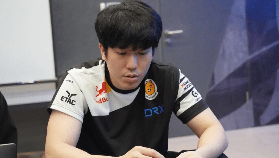 T1碾压DRX,Tian完成帽子戏法 T1碾压DRX,Tian完成帽子戏法