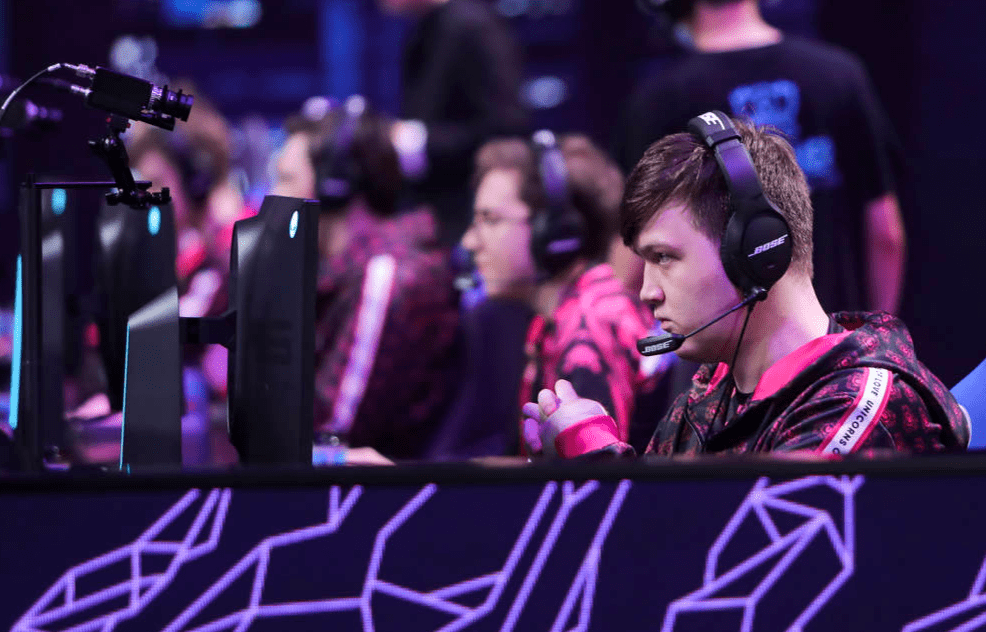 JDG绝杀G2，Tian完成帽子戏法