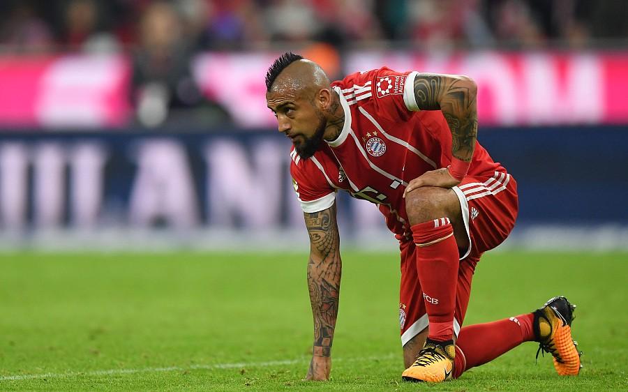 包含拜仁碾压意大利，马夏尔三分雨点燃全场的词条