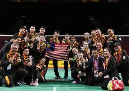 包含马来西亚羽毛球队逆转丹麦羽毛球队，斯里坎特惊艳世界的词条