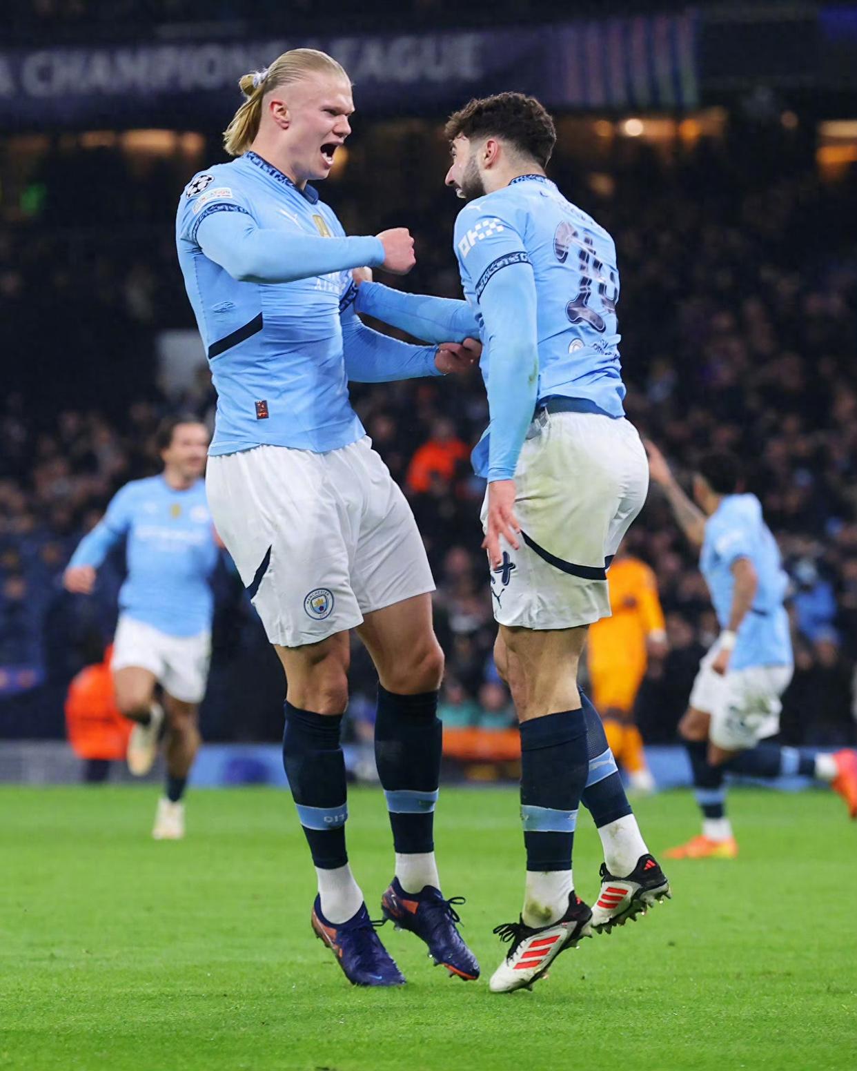 ac米兰下载-曼城主场大胜,豪取四连胜晋级的简单介绍