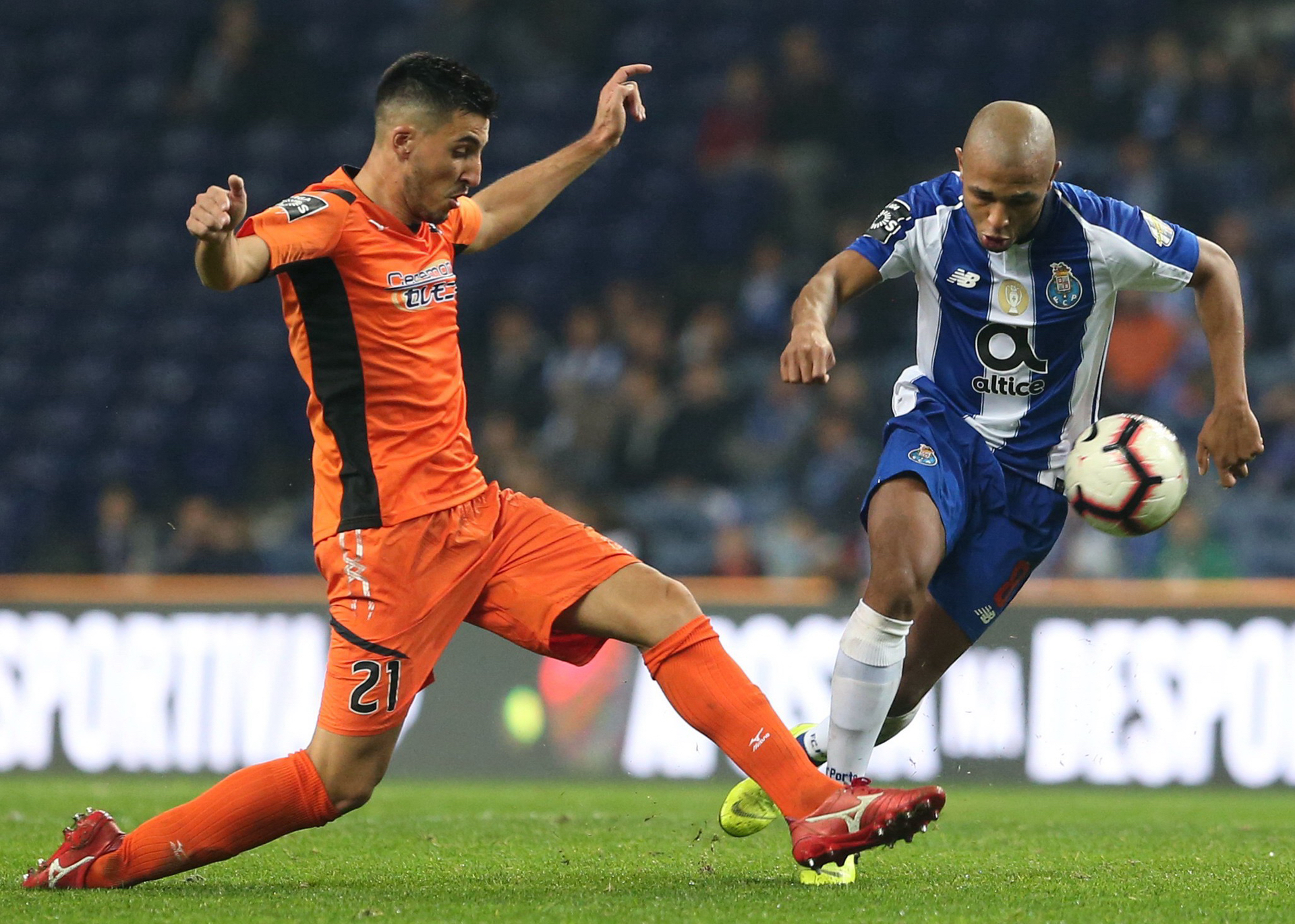 米兰体育网页版-尤文图斯客场惨败波尔图，晋级受阻的简单介绍