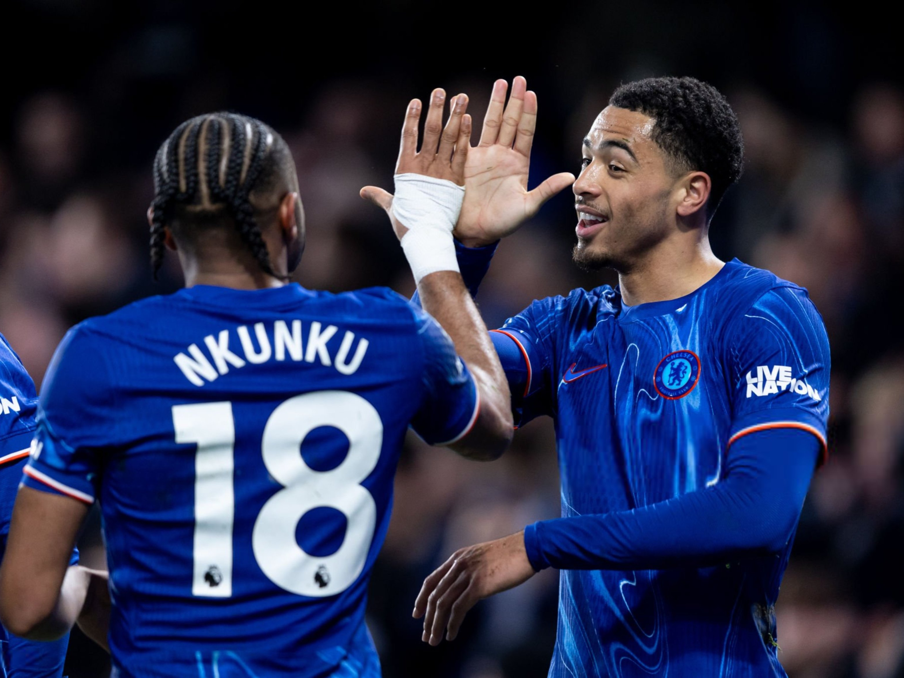 米兰体育官方网站-包含南安普顿主场失分,英超欧战席位或生变的词条