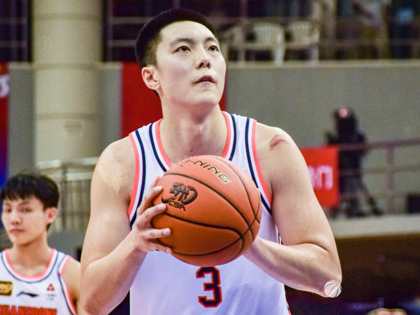 瑞加列温暖斯主场表现抢眼，踢好比赛拿下比分