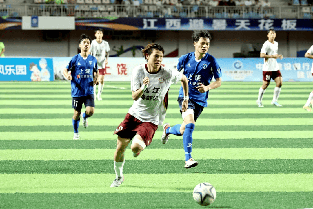 高能对抗战，球队实力拼搏不畏强敌的简单介绍