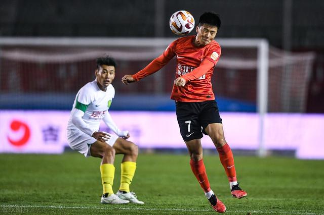 米兰体育app入口-关于福建队在比赛中遭遇挑战，逆转胜利的信息