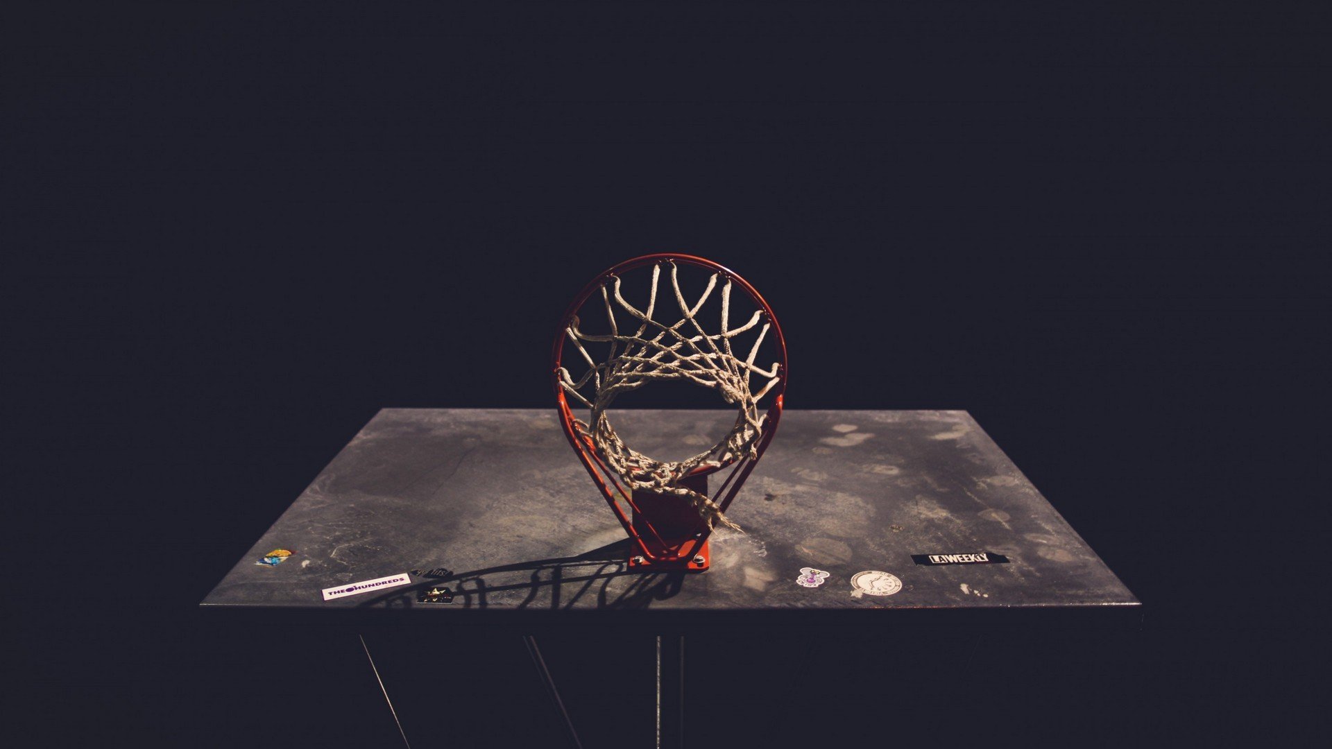 ac米兰-这是一个非常有意思的组合，因为杰伦·格林是NBA火箭队的球员，而上海队与老鹰则是典型的CBA对阵NBA球队的语境。这种跨次元的碰撞，恰恰成就了唯一性